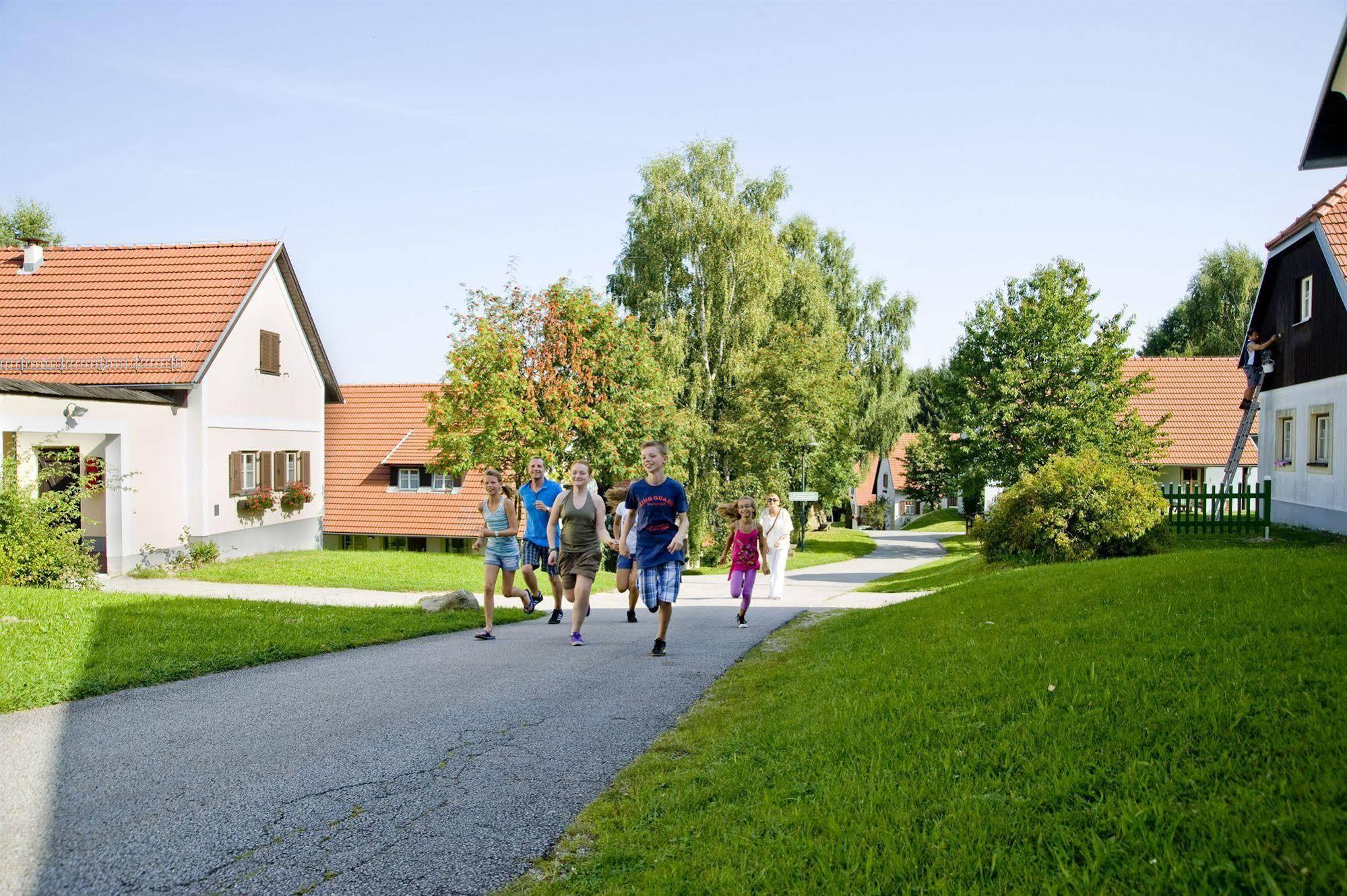 Theater- Und Feriendorf Koenigsleitn Gmbh Litschau Esterno foto